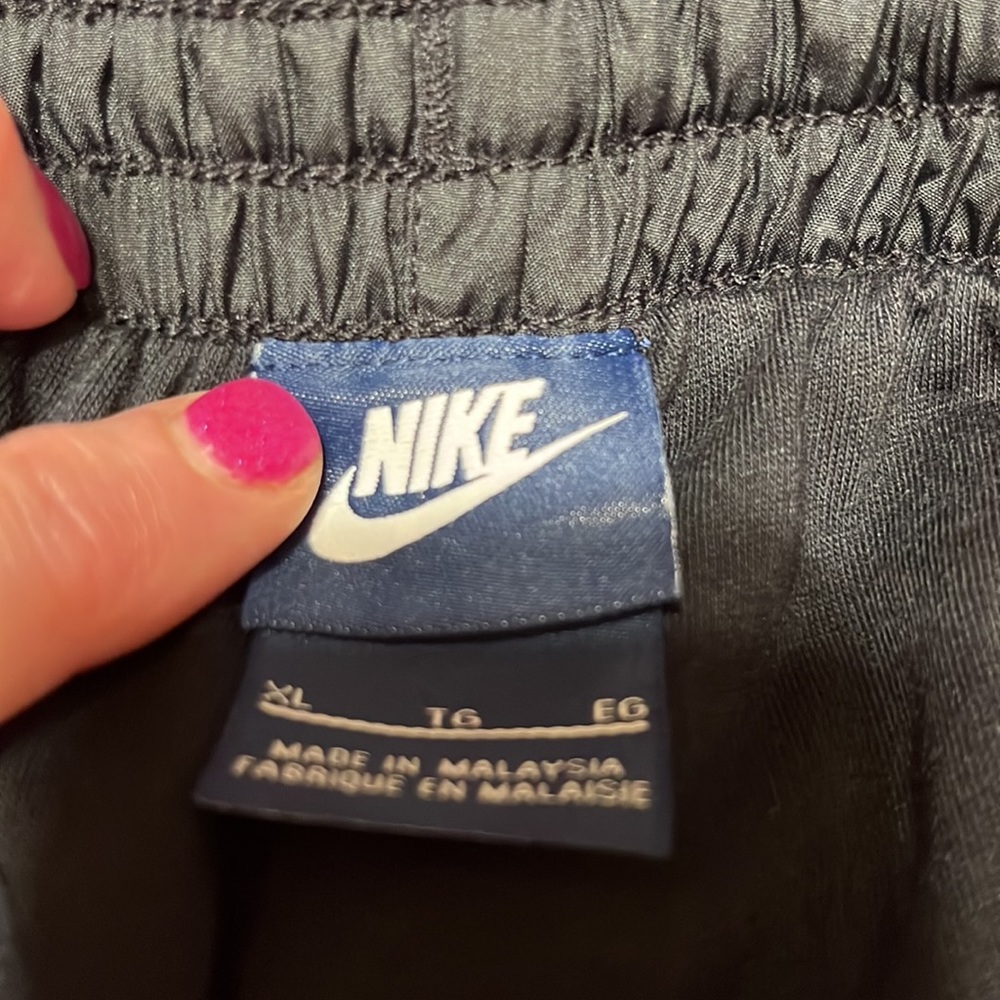BOYS NIKE JOGGERS - Picture 6 of 7